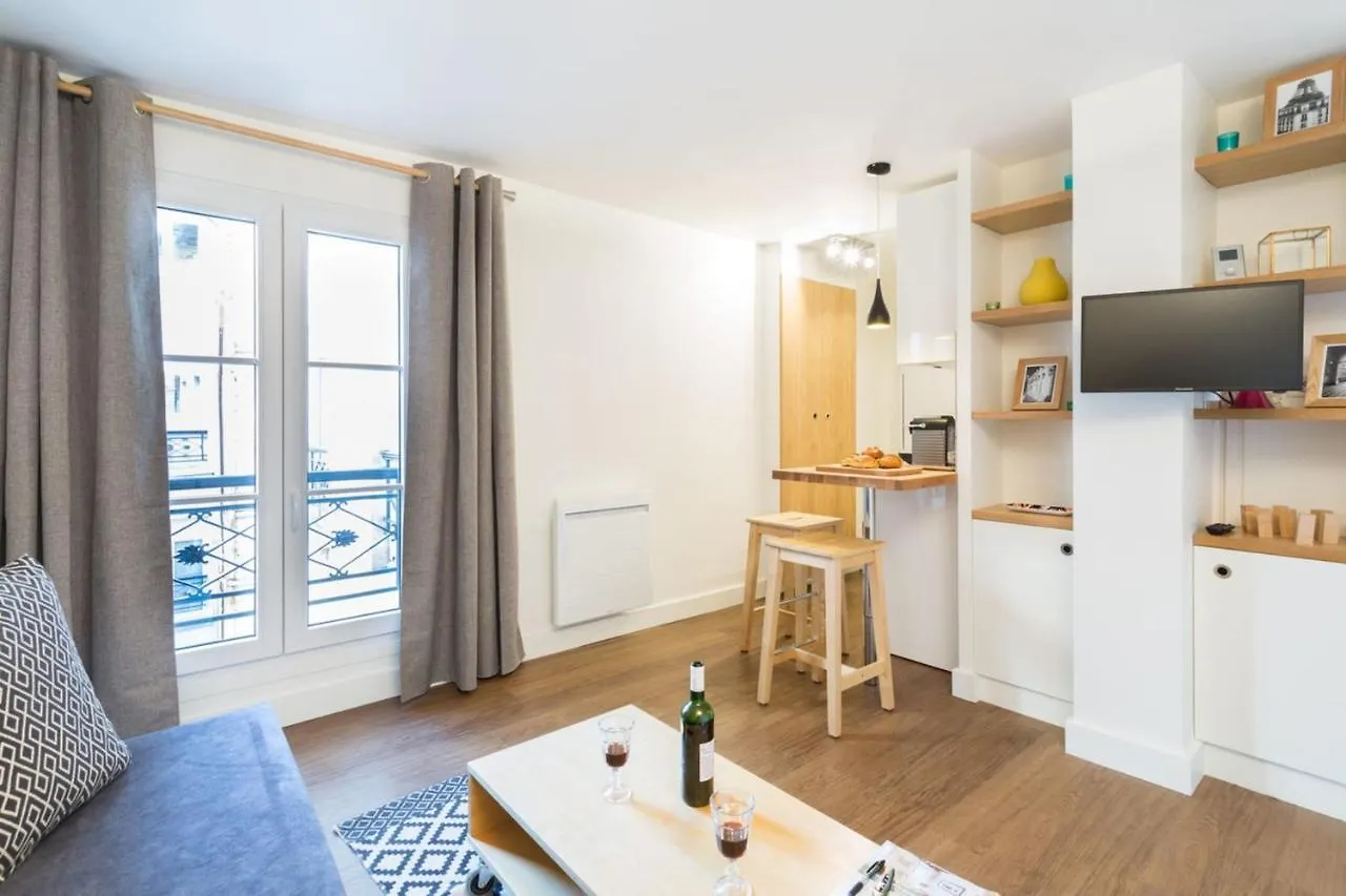 Guestready-Designer Studio For 2, Close To Louvre! Paris Apartment