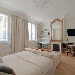  Apartment Studio Quartier Champs Elysees 1